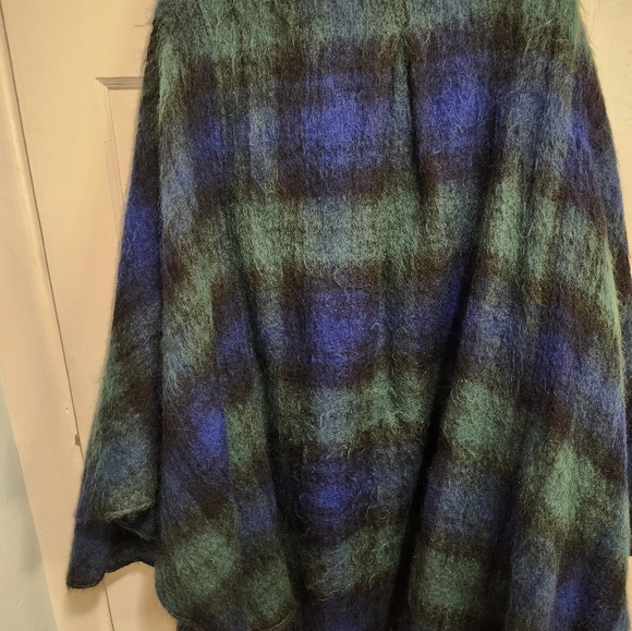 Vintage Mohair and wool Cape - Picture 5 of 6
